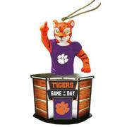  Clemson Tigers 4 